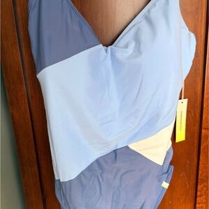 NWT Summersalt Two-Tone Blue Bathing Suit